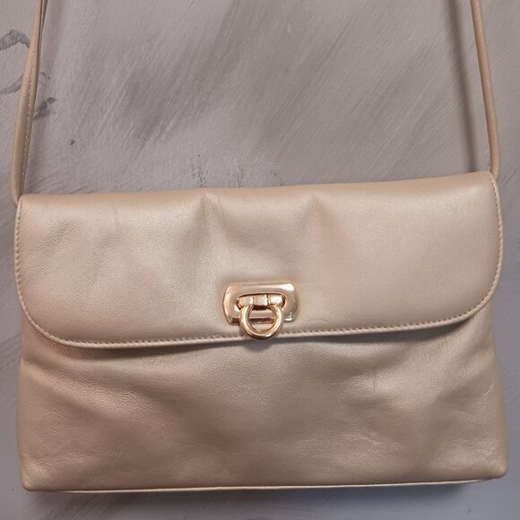 Bechamel Gold Leather Shoulder/Clutch - Picture 7 of 7